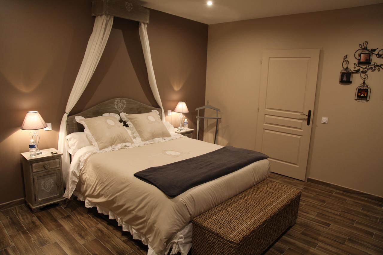 Bed and Breakfast Le Miroir Des Etoiles Pomport Zimmer foto